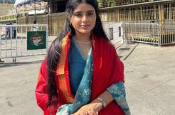 'Dear Uma' Actress Sumaya Reddy prays at Tirumala ahead of film's release 