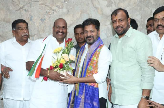 Eleven BRS corporators joins the Congress party in Telangana