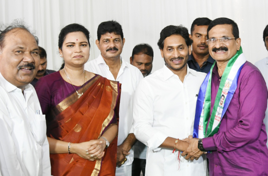 Several key leaders join YSRCP on Day 14 of Memantha Siddham