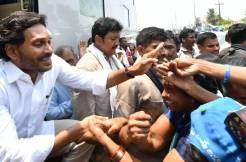 Several key leaders joins YSRCP on Day 15 of Memantha Siddham