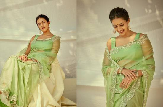 Glam Shot: Niharika goes for green to symbolize courage
